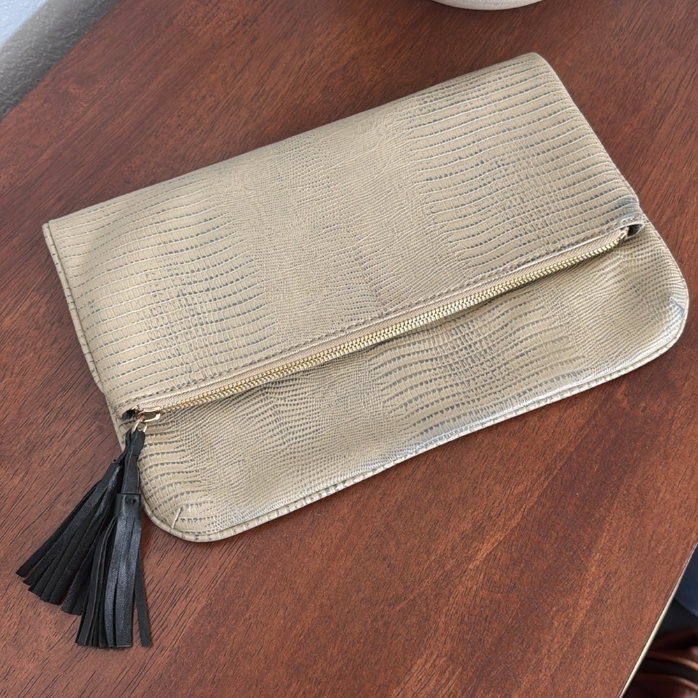Elegant Cream Clutch with Tassel